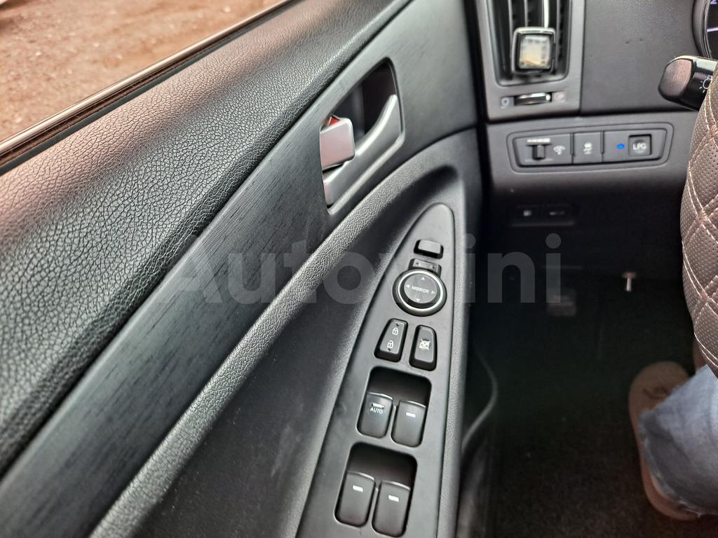 2016 HYUNDAI YF SONATA THE BRILLIANT LPG TAXI - 28