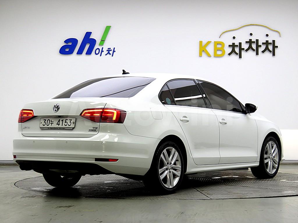 WVWZZZ16ZFM009372 2015 VOLKSWAGEN JETTA 2.0 TDI BLUE MOTION PREMIUM 6-2