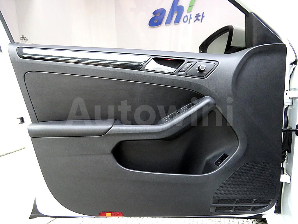 2015 VOLKSWAGEN JETTA 2.0 TDI BLUE MOTION PREMIUM 6 - 8