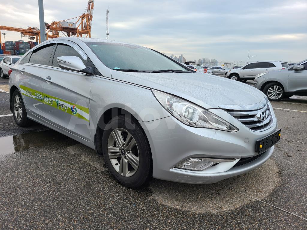 KMHEC41LBDA564286 2013 HYUNDAI YF SONATA NO ACCIDENT PRIVATE TAXI-0