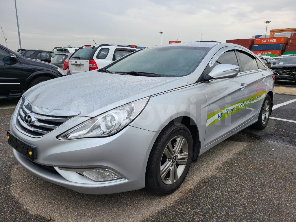 KMHEC41LBDA564286 2013 HYUNDAI YF SONATA NO ACCIDENT PRIVATE TAXI-2