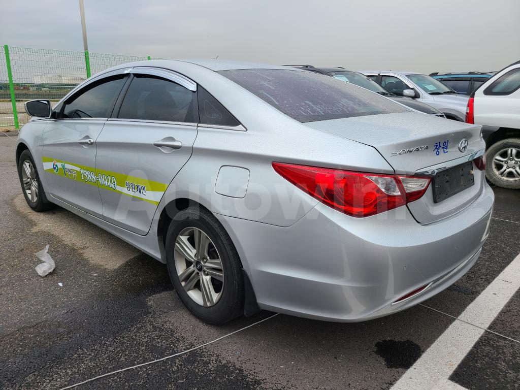 KMHEC41LBDA564286 2013 HYUNDAI YF SONATA NO ACCIDENT PRIVATE TAXI-3