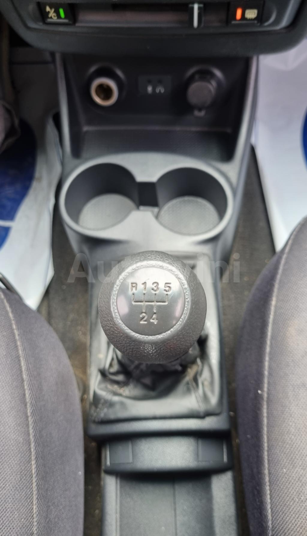 KMHBU51VAAU989318 2010 HYUNDAI  CLICK GETZ M/T*DIESEL*-2