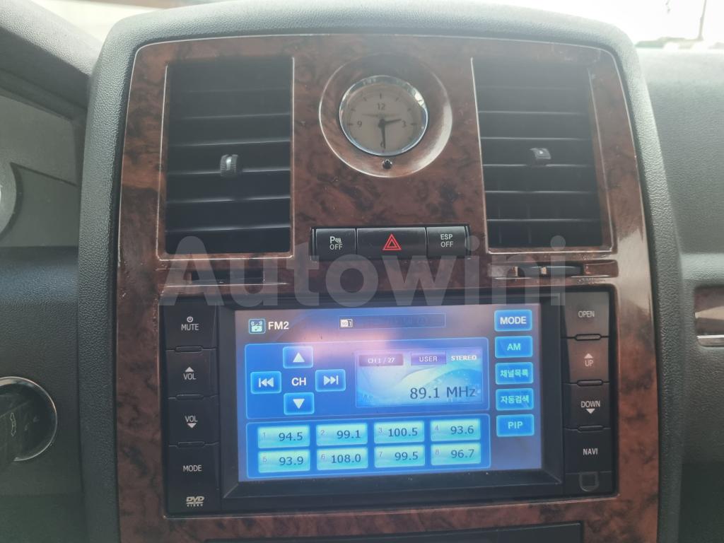 2010 CHRYSLER 300C 3.0D SUNROOF A/T - 19