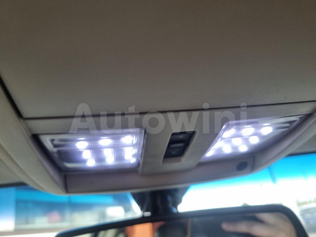 2010 CHRYSLER 300C 3.0D SUNROOF A/T - 26