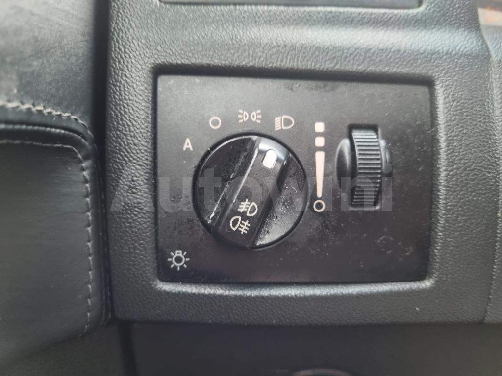 2010 CHRYSLER 300C 3.0D SUNROOF A/T - 29