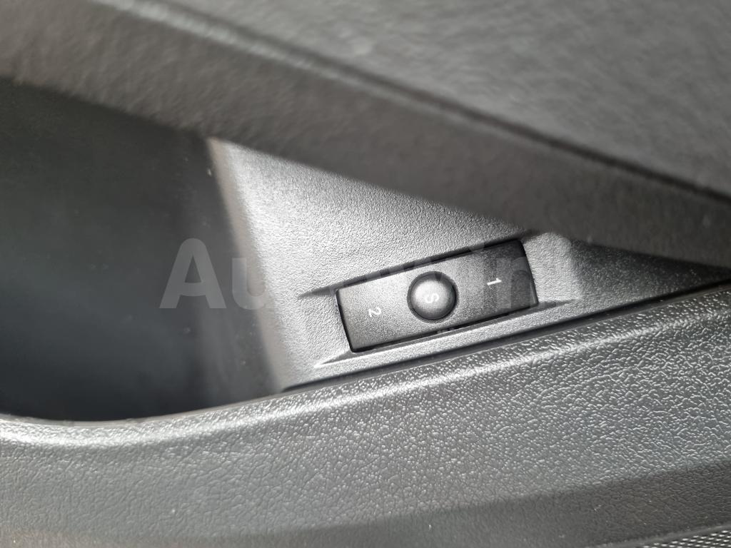 2010 CHRYSLER 300C 3.0D SUNROOF A/T - 31