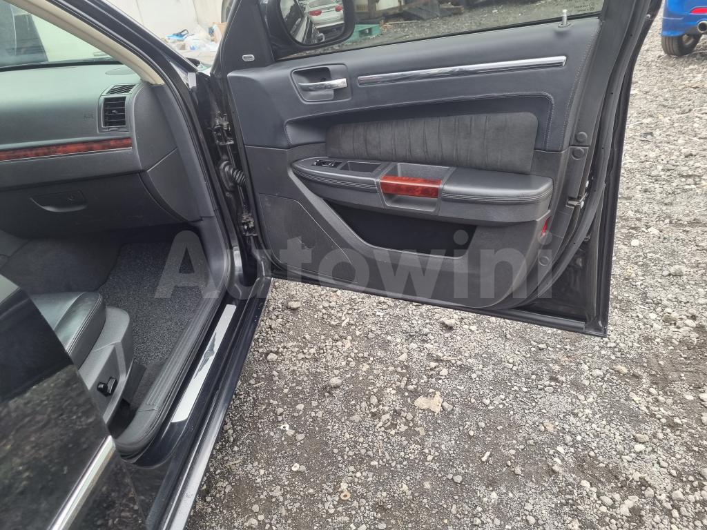 2010 CHRYSLER 300C 3.0D SUNROOF A/T - 45