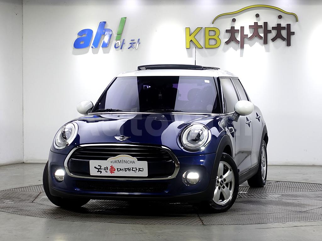 WMWXT3108G2C96227 2016 MINI COOPER D FIVE-DOOR-1
