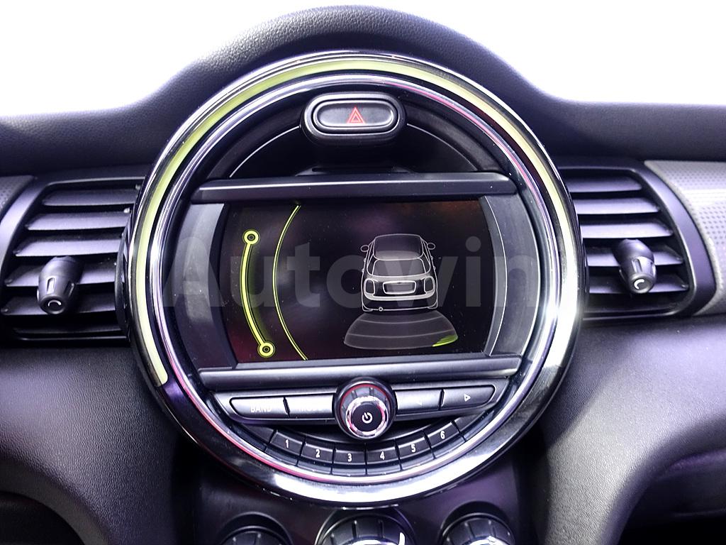 2016 MINI COOPER D FIVE-DOOR - 16