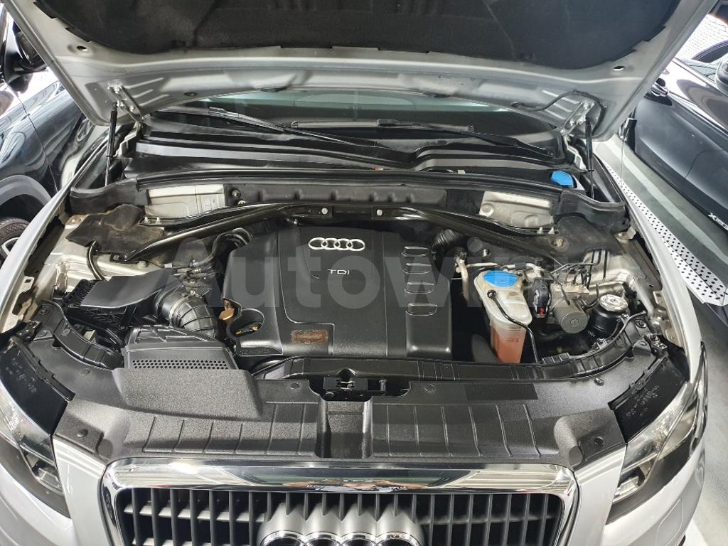 2011 AUDI Q5 2.0 TDI QUATTRO / S.ROOF - 39