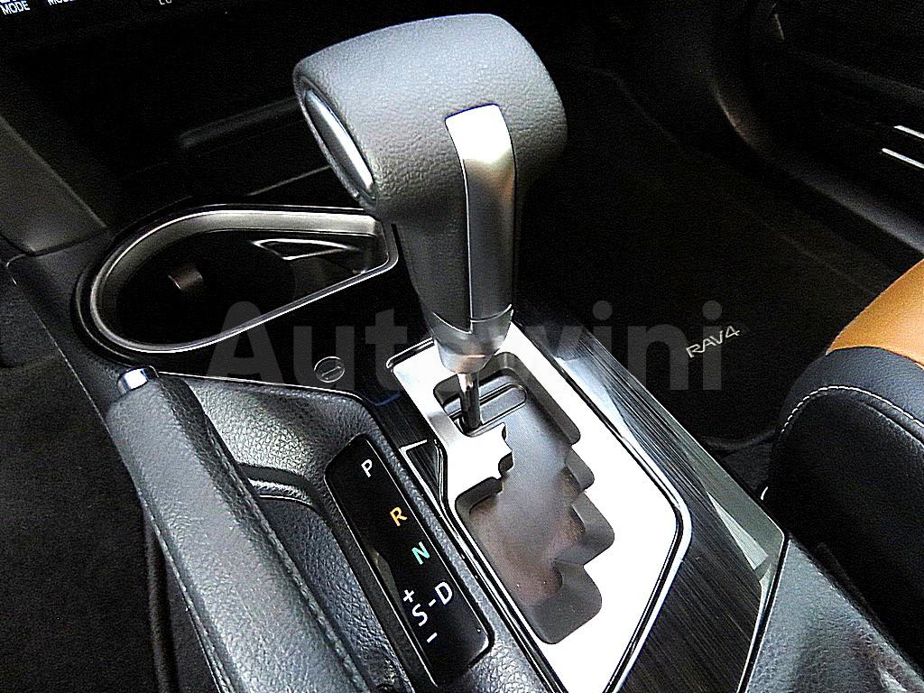 2017 TOYOTA RAV4 HYBRID - 14