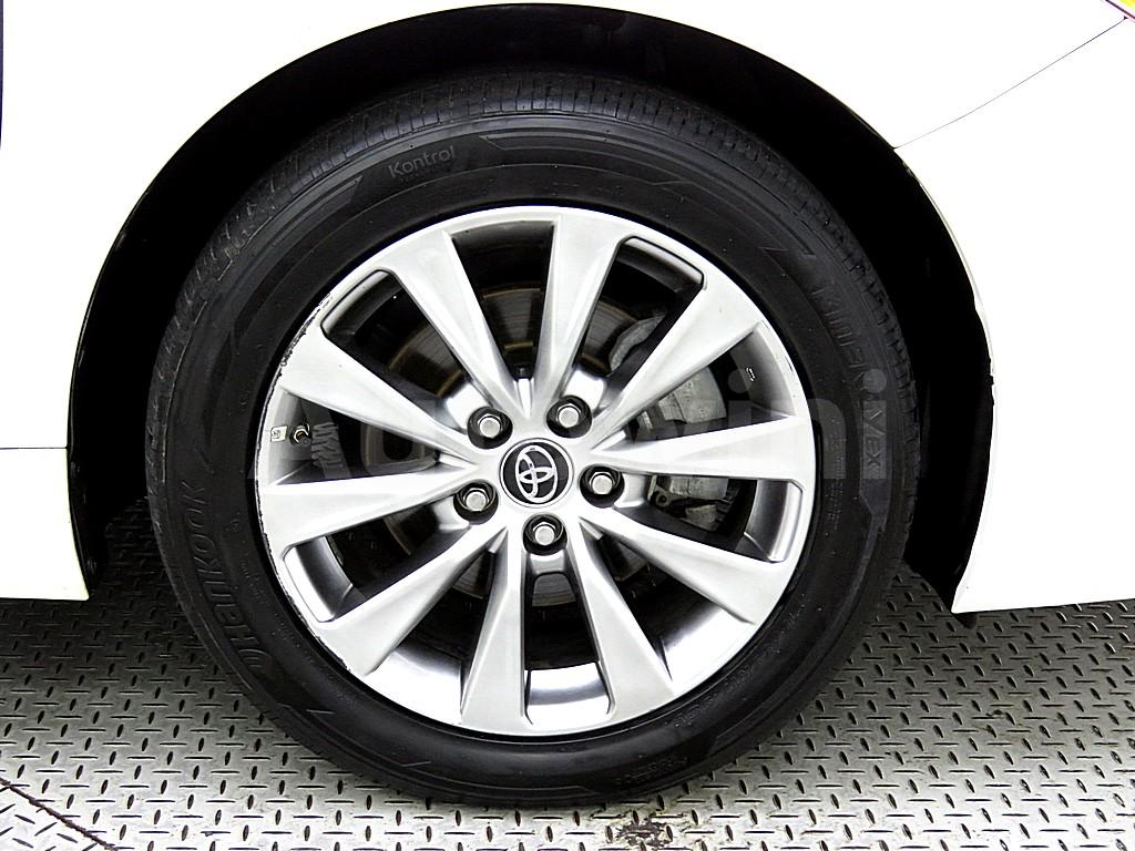 2015 TOYOTA  CAMRY 2.5 HYBRID XLE - 17