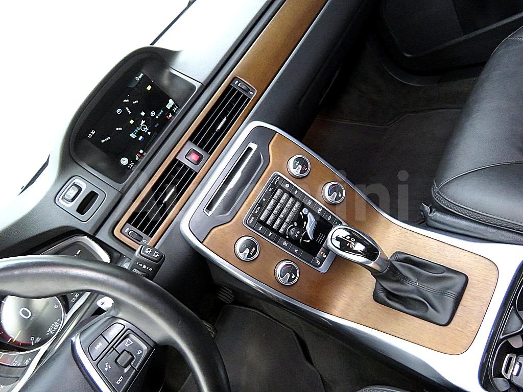 2016 VOLVO XC70 D4 - 11