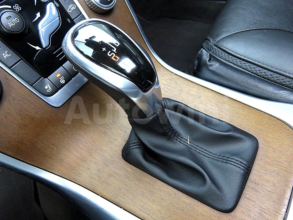 2016 VOLVO XC70 D4 - 15