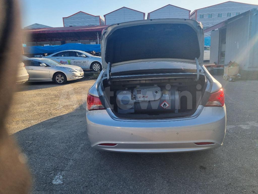 2014 HYUNDAI YF SONATA LPG - 26