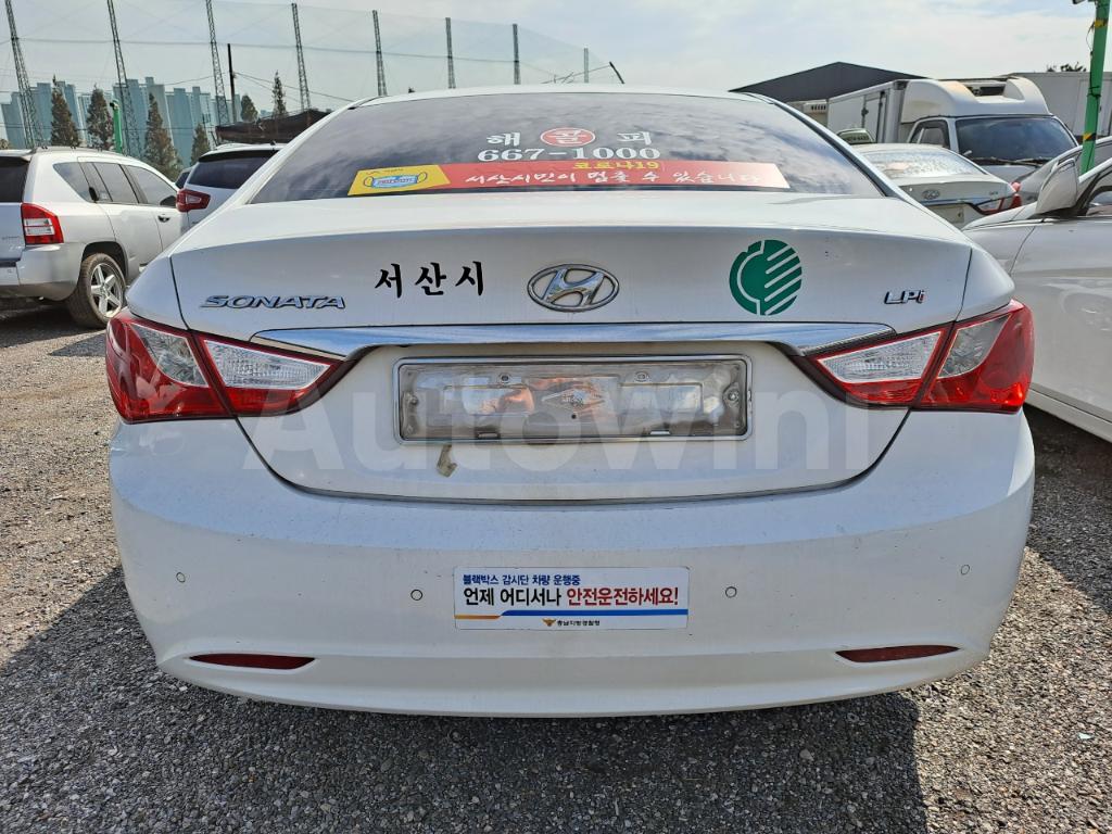 KMHEC41LBGA681805 2016 HYUNDAI YF SONATA THE BRILLIANT DUAL AIR BAG/GOOD CONDITION-3