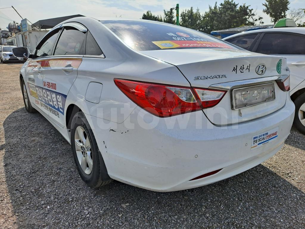 KMHEC41LBGA681805 2016 HYUNDAI YF SONATA THE BRILLIANT DUAL AIR BAG/GOOD CONDITION-4