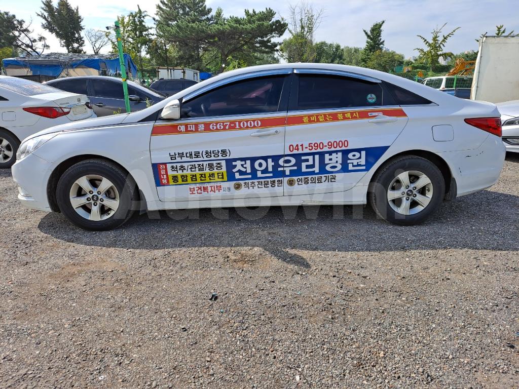 KMHEC41LBGA681805 2016 HYUNDAI YF SONATA THE BRILLIANT DUAL AIR BAG/GOOD CONDITION-5