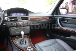 2010 BMW 3 SERIES E90  320D+NAVI PKG+SROOF+LED+SKEY+A - 37