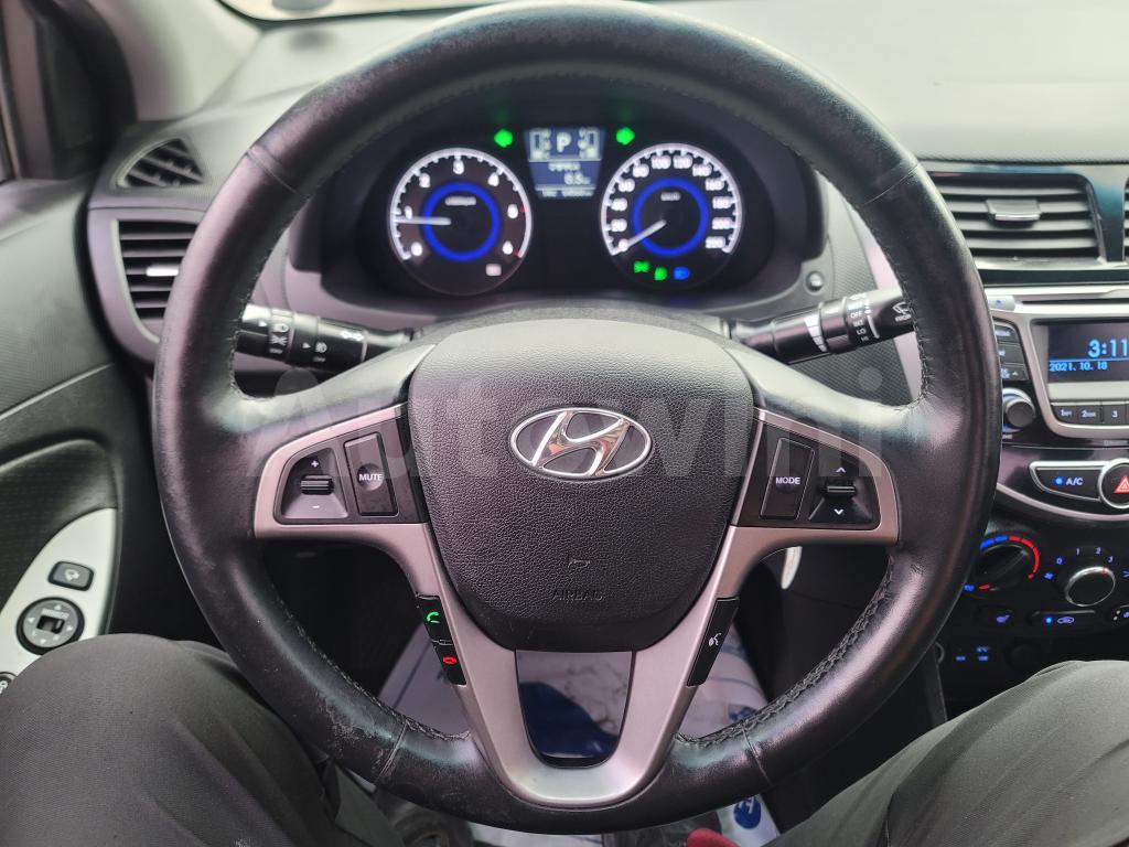 2017 HYUNDAI ACCENT  DIESEL HEATED SEAT NO ACCIDENT - 40