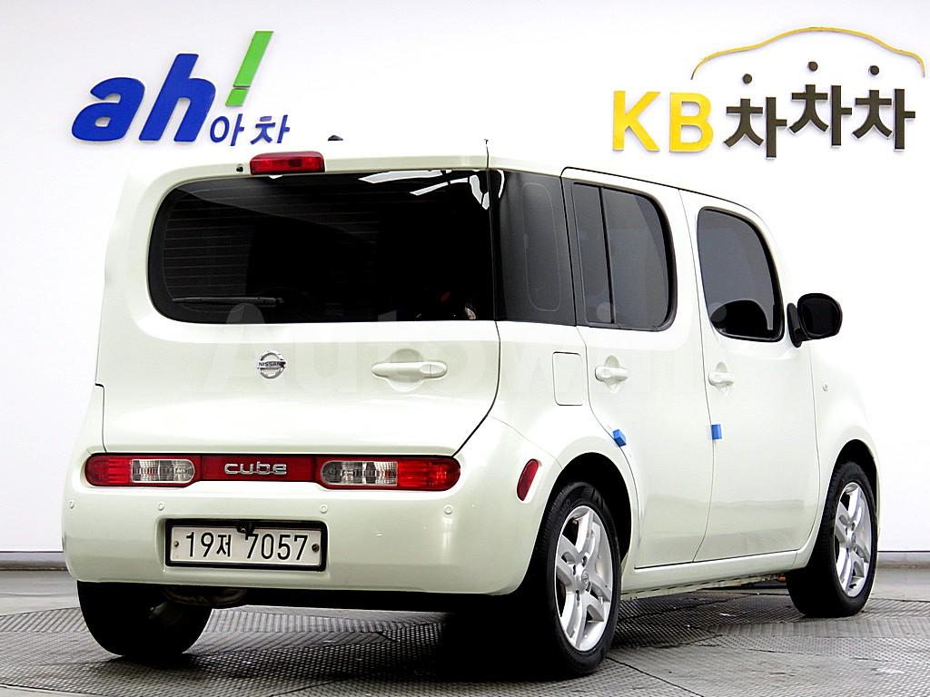JN1AZ23E4BT000813 2011 NISSAN CUBE 1.8 Z12-3