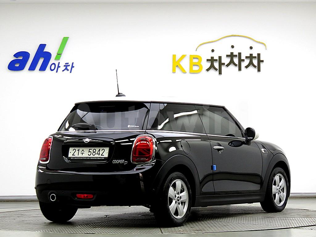 WMWXY310XKTF77692 2019 MINI COOPER D 1.5 3-DOOR-2