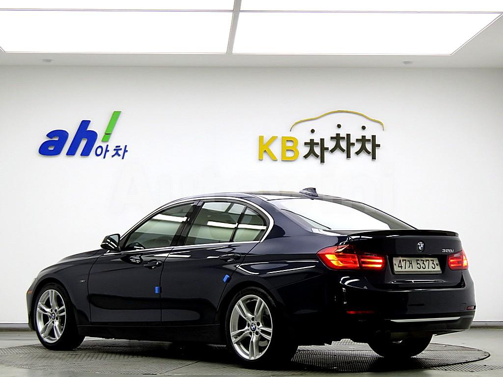 WBA3B1105CF379314 2012 BMW 3 SERIES 320I SPORTS-2