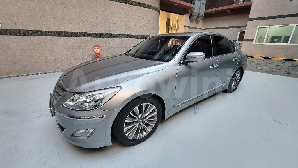 KMHGB41DBDU210347 2013 HYUNDAI GENESIS 380 SEDAN DIS MODEL-1