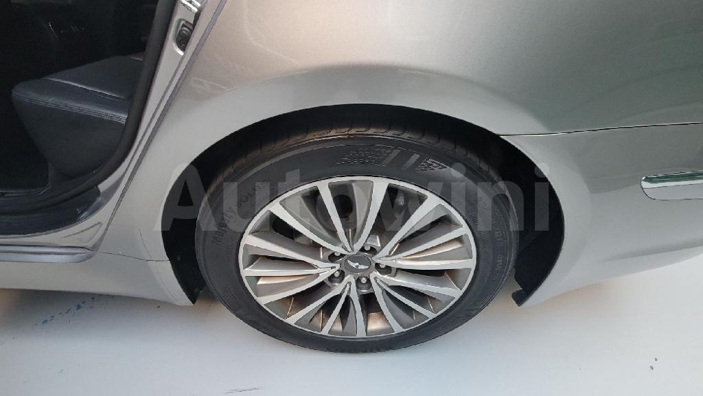 KMHGB41DBDU210347 2013 HYUNDAI GENESIS 380 SEDAN DIS MODEL-4