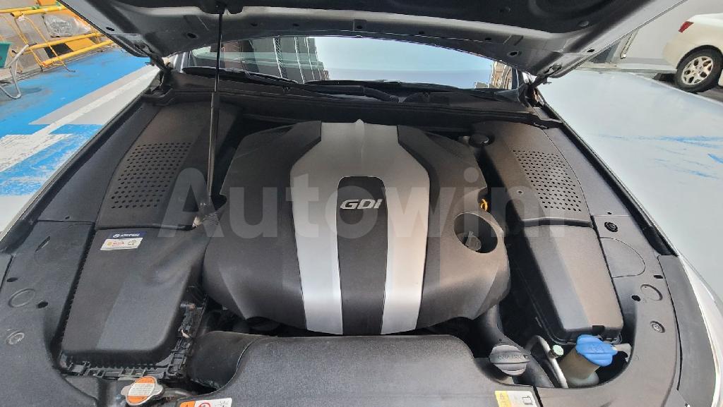 2013 HYUNDAI GENESIS 380 SEDAN DIS MODEL - 11