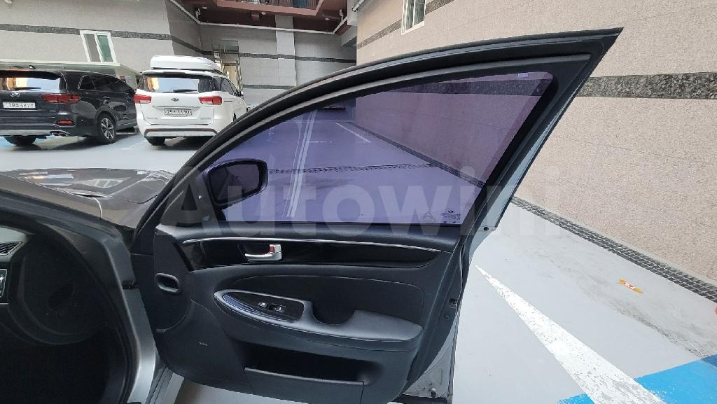 2013 HYUNDAI GENESIS 380 SEDAN DIS MODEL - 25