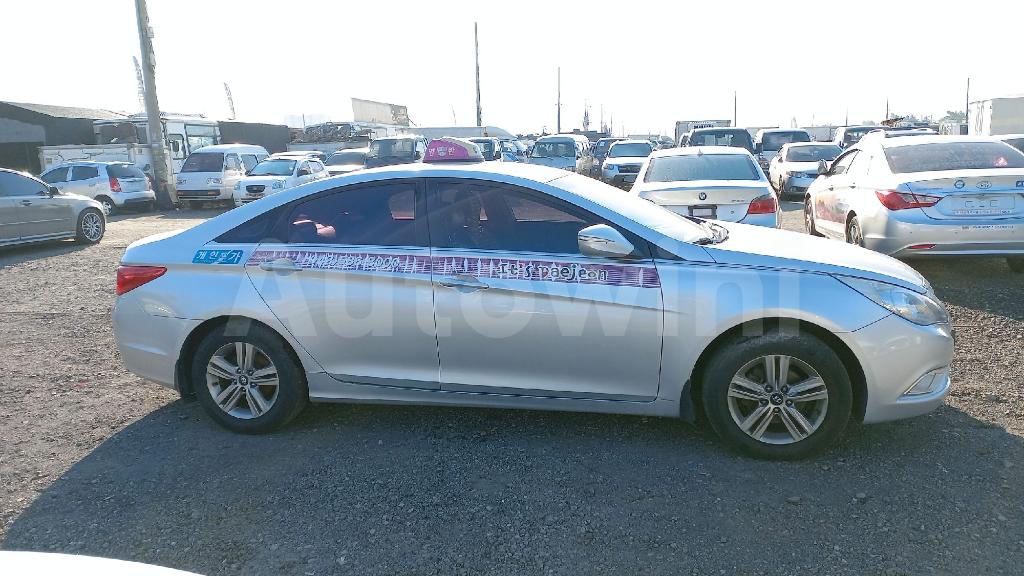 KMHEC41LBDA548444 2013 HYUNDAI YF SONATA LPI-3