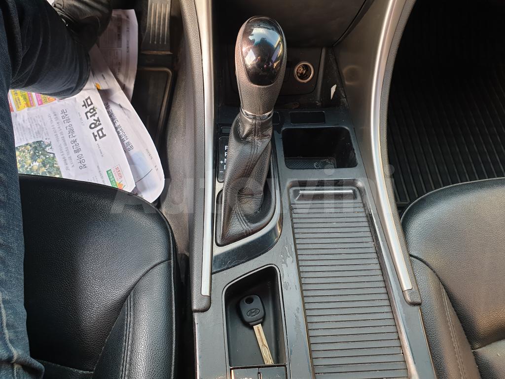 2016 HYUNDAI YF SONATA THE BRILLIANT LPG AIRBAG DELUXE - 28
