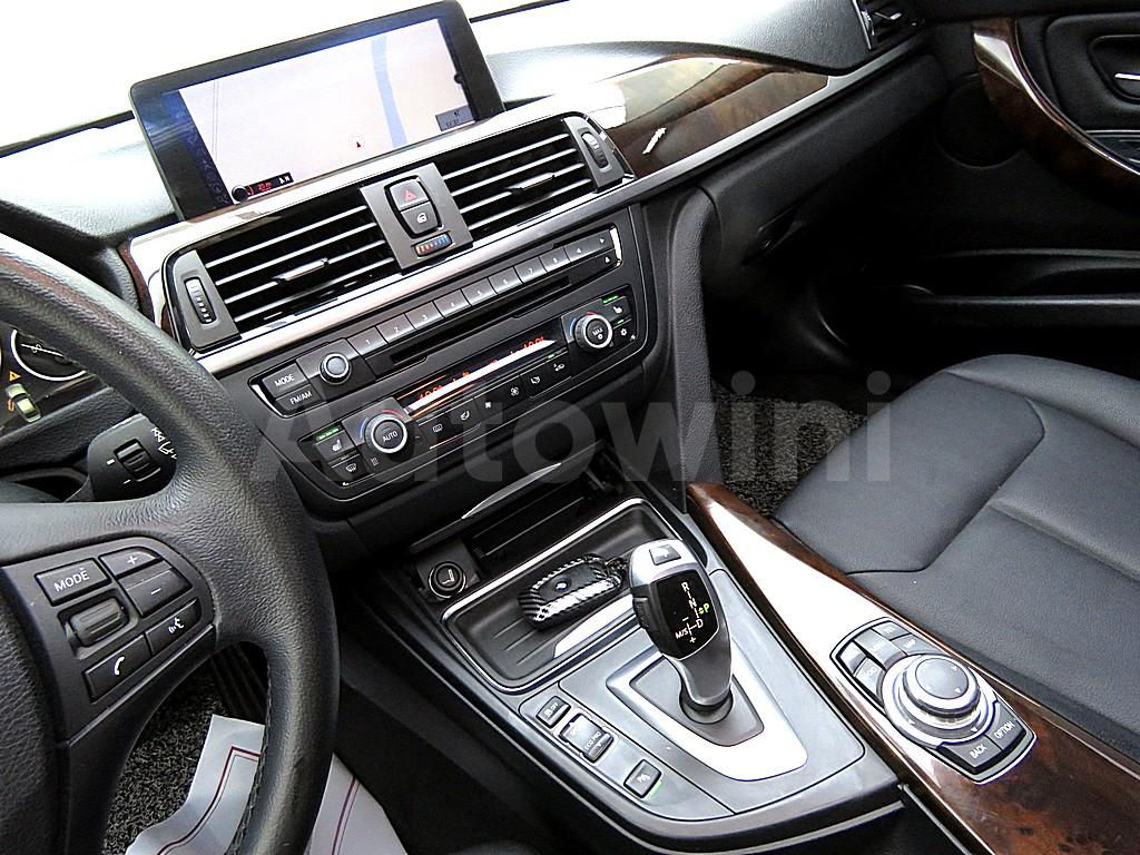 2012 BMW 3 SERIES 320D - 11