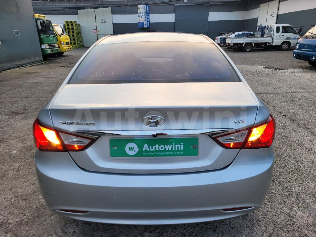 KMHEC41LBDA564812 2013 HYUNDAI YF SONATA ANDROID LPG AT-4