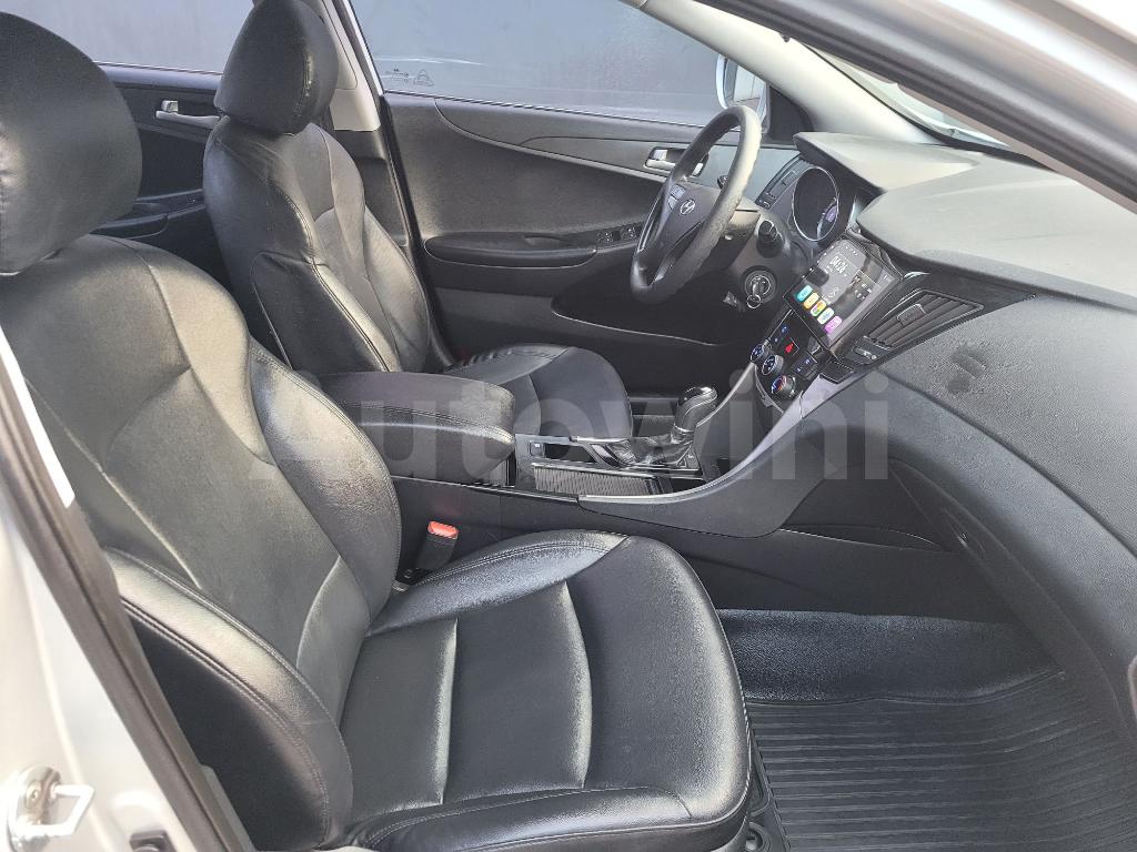 2013 HYUNDAI YF SONATA ANDROID LPG AT - 17