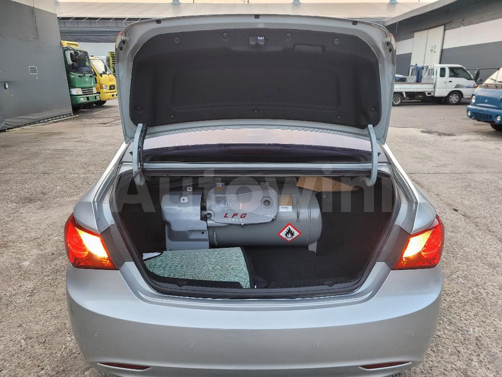 2013 HYUNDAI YF SONATA ANDROID LPG AT - 21