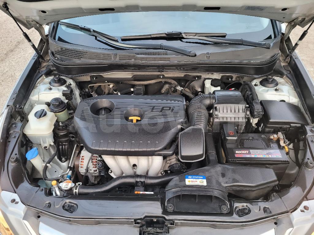 2013 HYUNDAI YF SONATA ANDROID LPG AT - 28