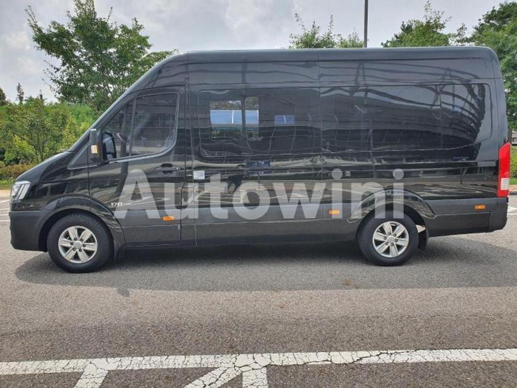 KMJUG17RPGC000398 2016 HYUNDAI SOLATI LEXERY ACCIDENT-FREE 15-SEATER-2