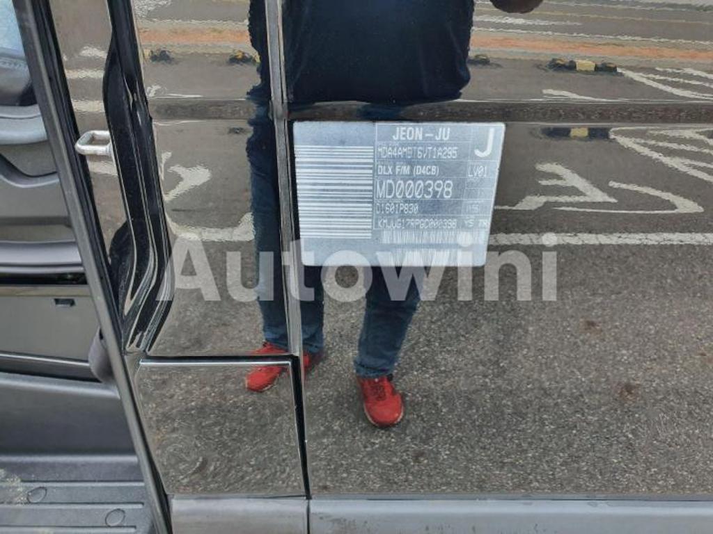 2016 HYUNDAI SOLATI LEXERY ACCIDENT-FREE 15-SEATER - 17