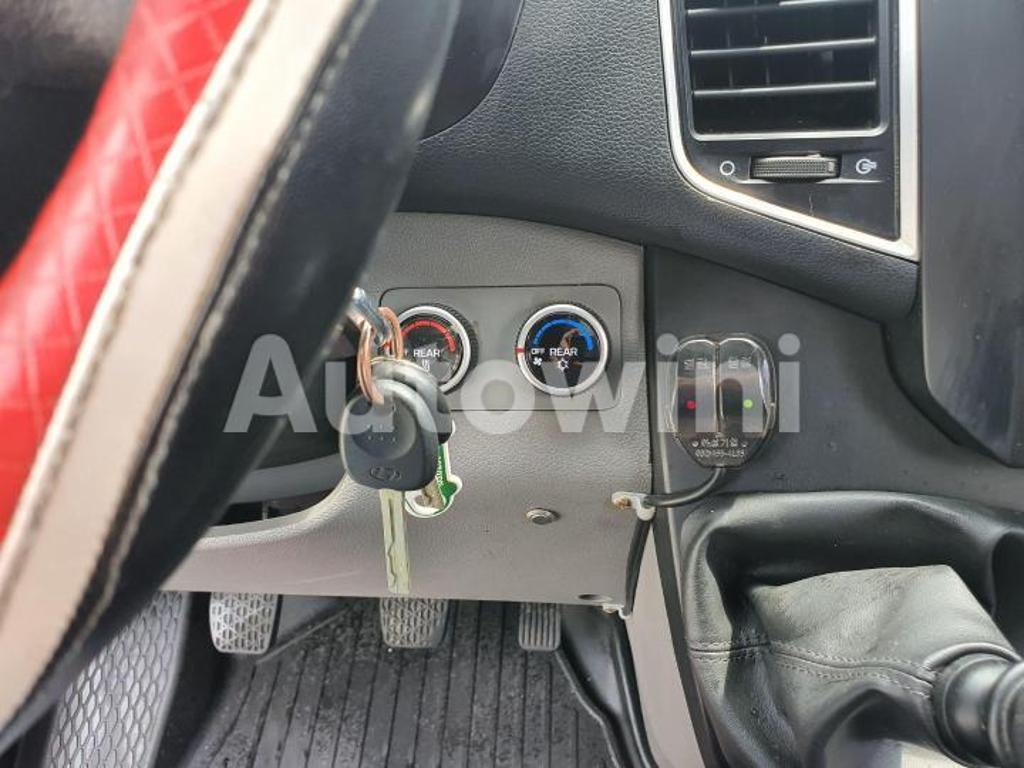 2016 HYUNDAI SOLATI LEXERY ACCIDENT-FREE 15-SEATER - 21