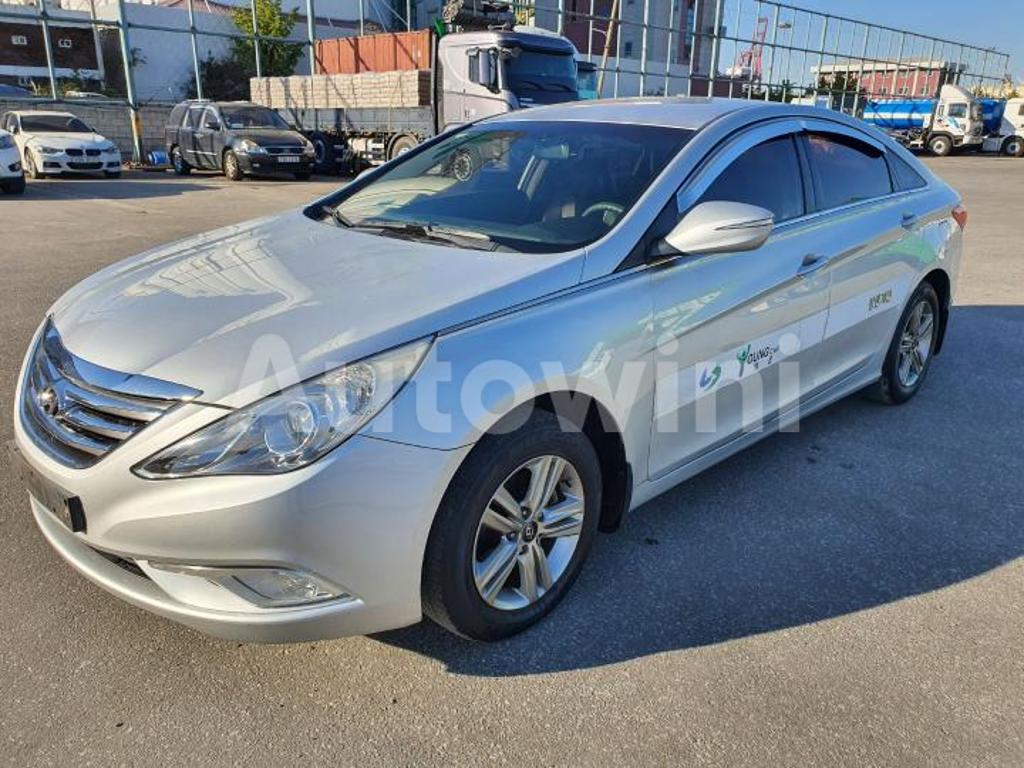 KMHCL41LBEA621033 2014 HYUNDAI YF SONATA PRIVATE TAXI-1