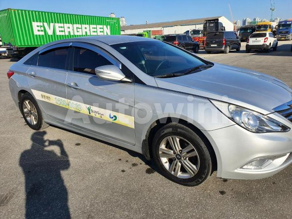 KMHCL41LBEA621033 2014 HYUNDAI YF SONATA PRIVATE TAXI-5