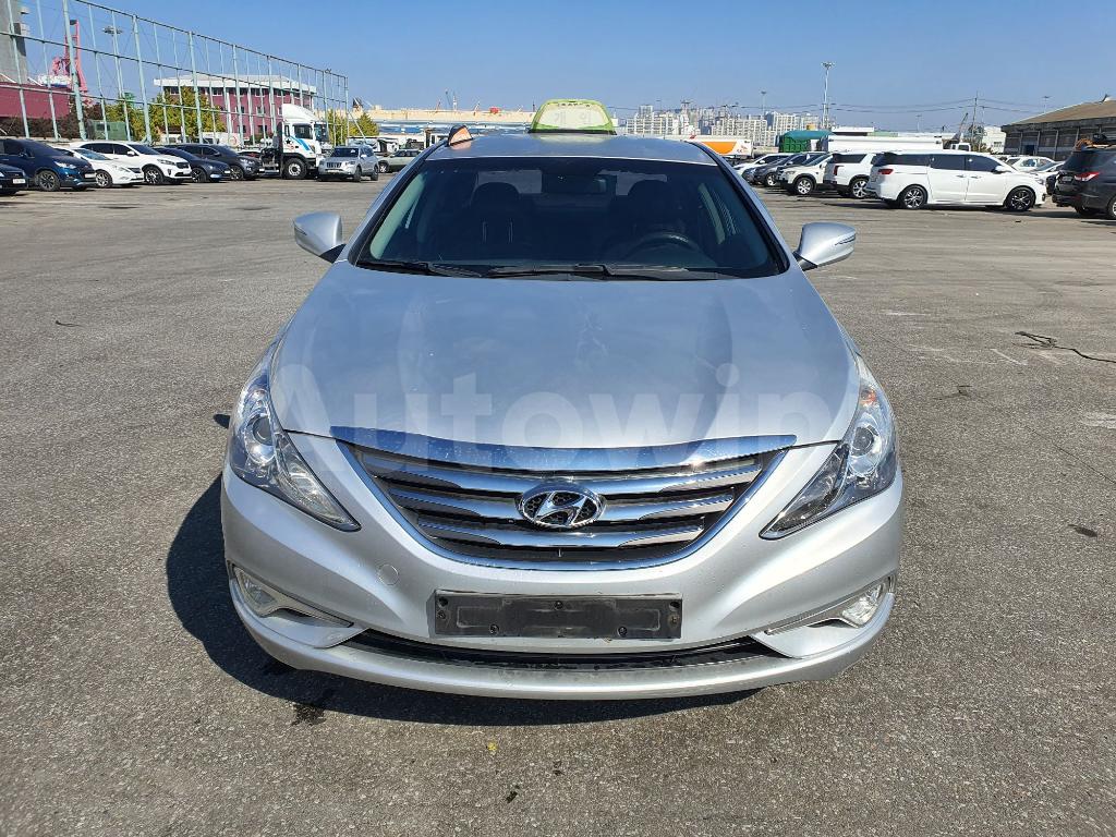 KMHCL41LBEA577185 2014 HYUNDAI YF SONATA PRIVATE TAXI-0