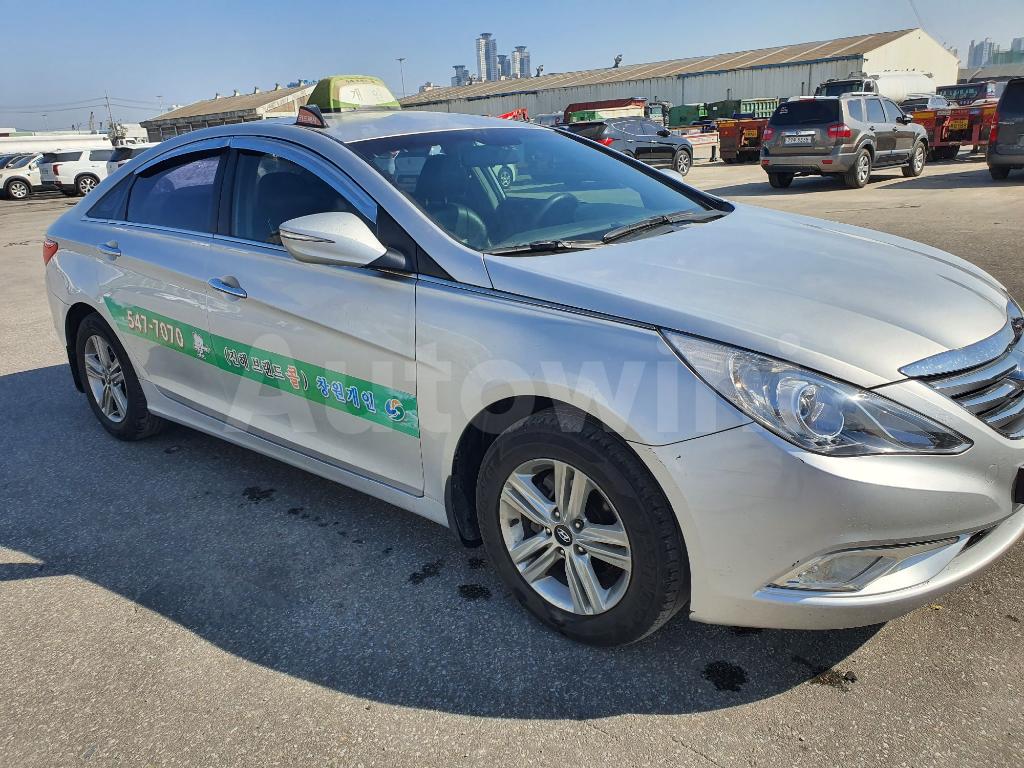KMHCL41LBEA577185 2014 HYUNDAI YF SONATA PRIVATE TAXI-5