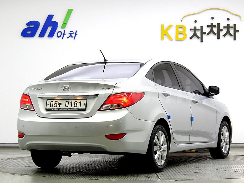KMHCT41BEHU217612 2017 HYUNDAI ACCENT  1.4 VVT MODERN-3