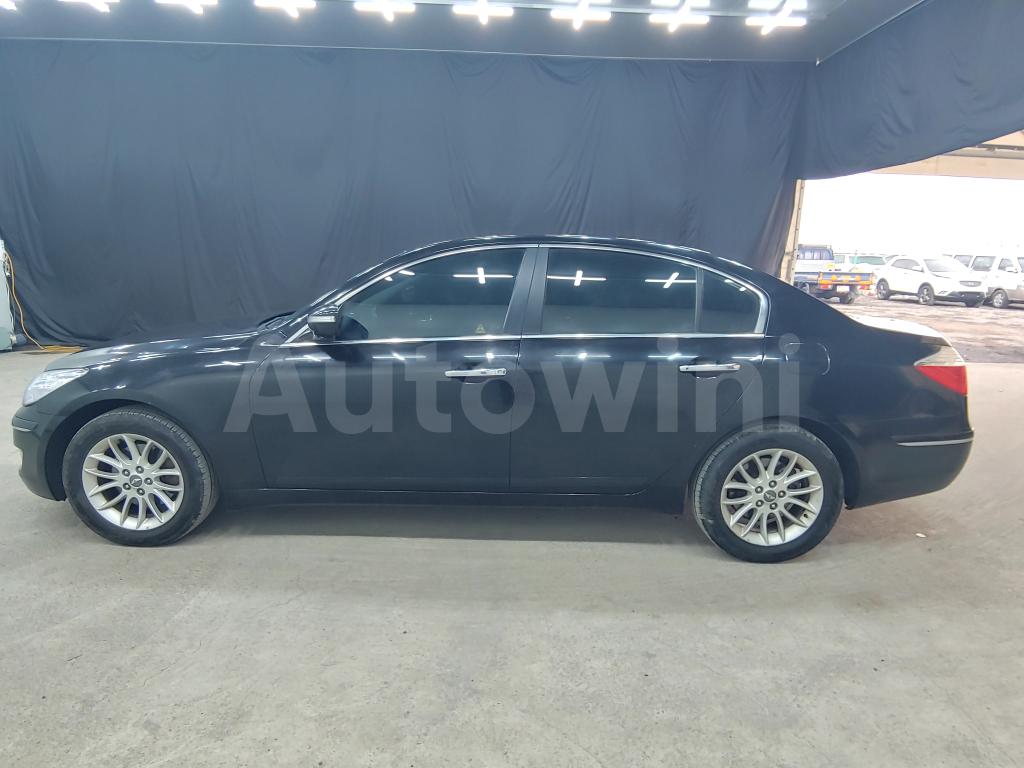 KMHGA41ABBU111448 2011 HYUNDAI GENESIS VDC-2
