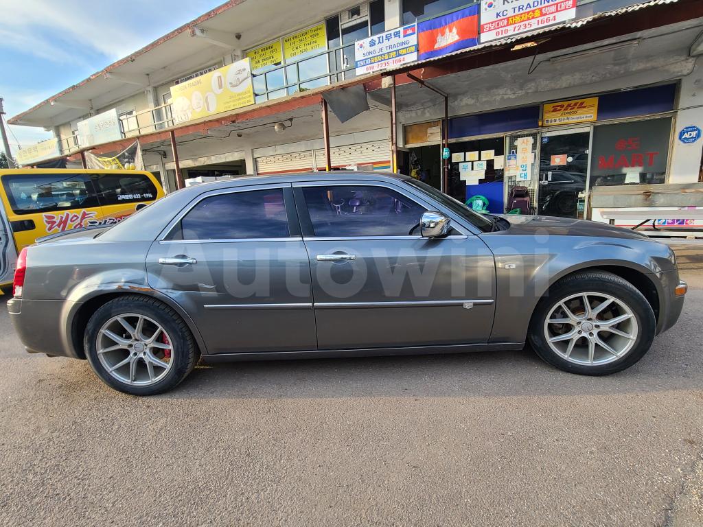 1C3C86CD6AY102000 2010 CHRYSLER 300C SUNROOF-3