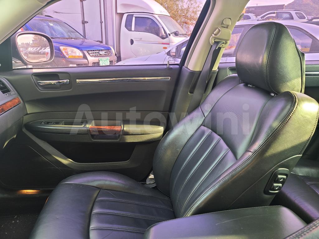 2010 CHRYSLER 300C SUNROOF - 17